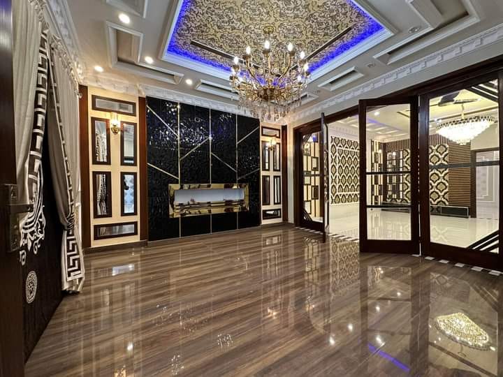 10 marla house for sale in Bahria Town Lahore - Thumbnail 4