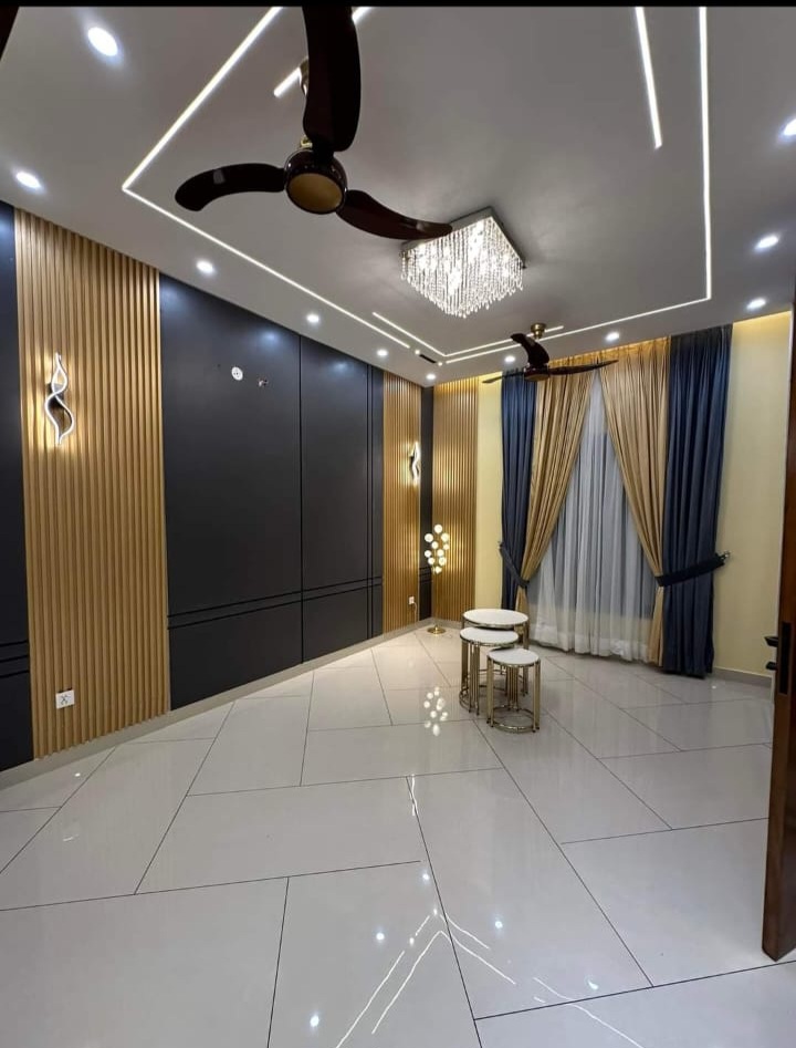 10 marla house for sale in Bahria Town Lahore - Thumbnail 5