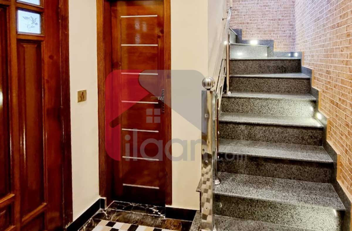 10 Marla House for Sale in Sector E, Bahria Town, Lahore