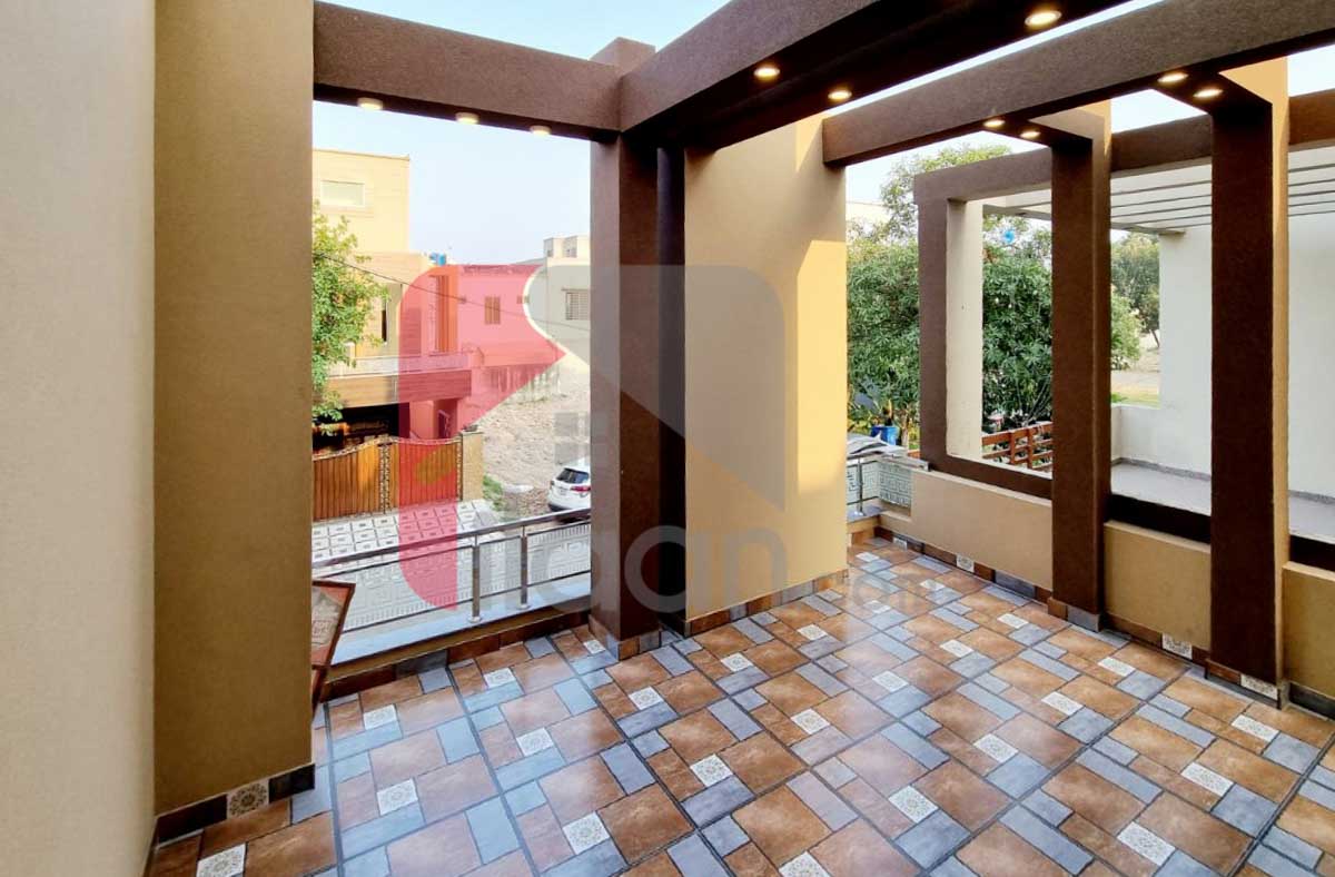 10 Marla House for Sale in Sector E, Bahria Town, Lahore