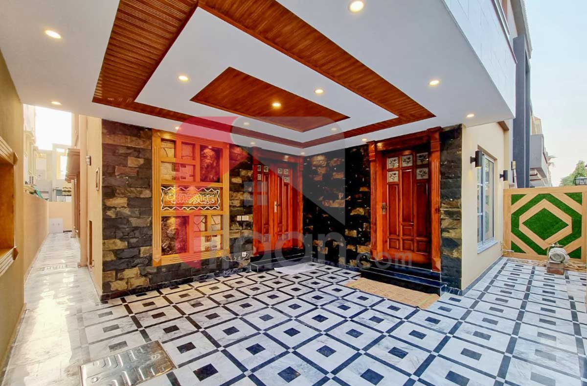 10 Marla House for Sale in Sector E, Bahria Town, Lahore