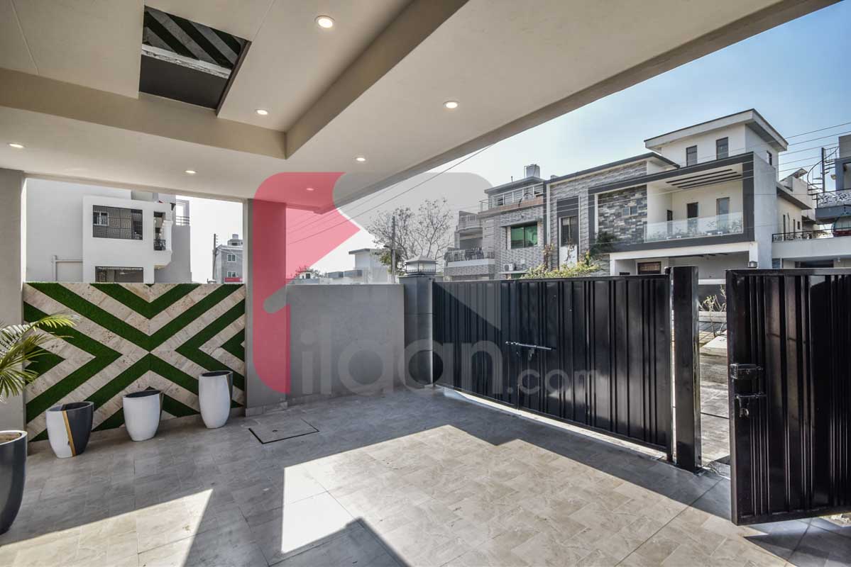 10 Marla House for Sale in Phase 1, State Life Housing Society, Lahore