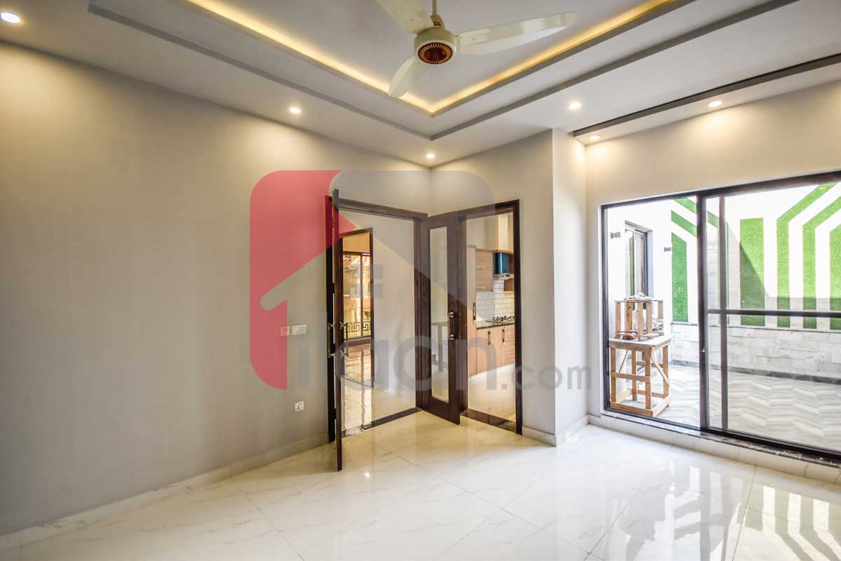 10 Marla House for Sale in Phase 1, State Life Housing Society, Lahore