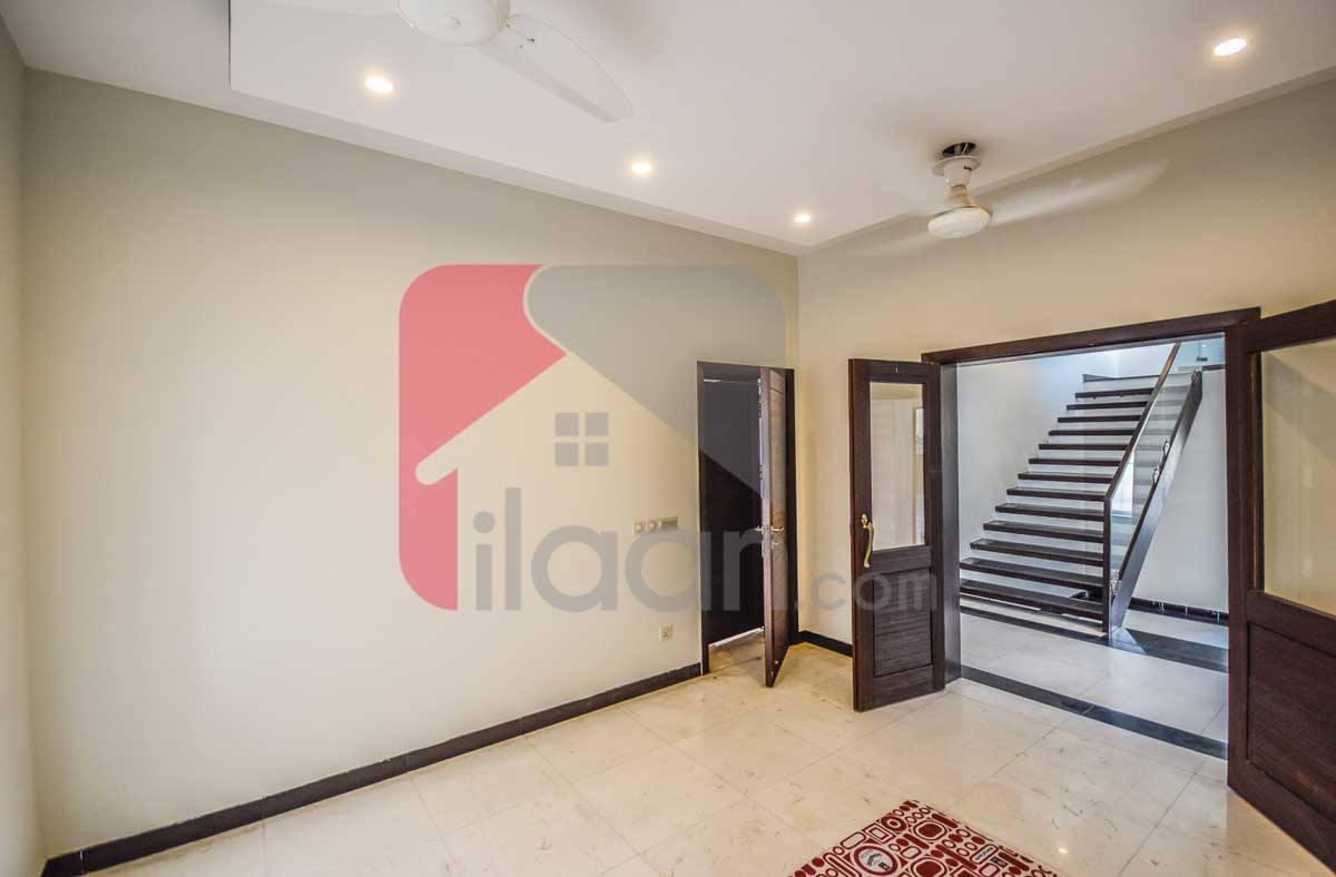 10 Marla House for Sale in State Life Housing Society, Lahore