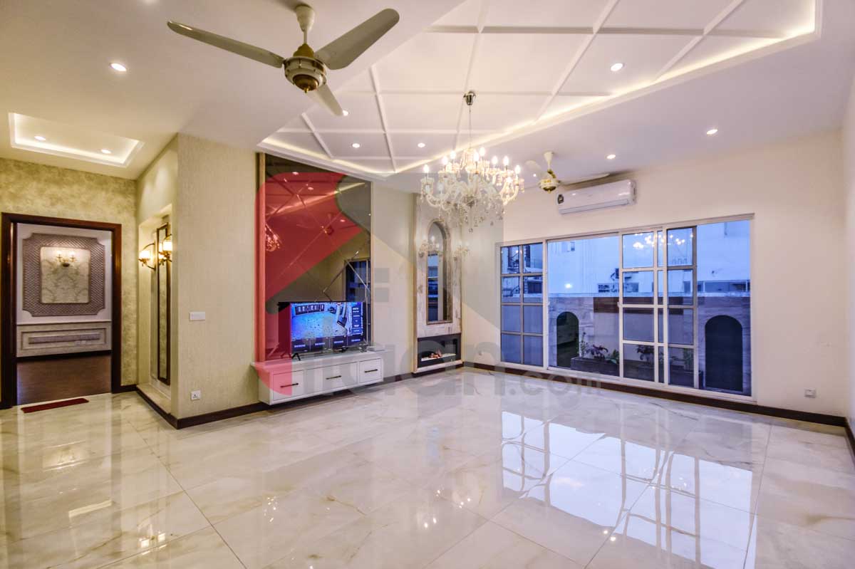 10 Marla House for Sale in Formanites Housing Scheme, Lahore