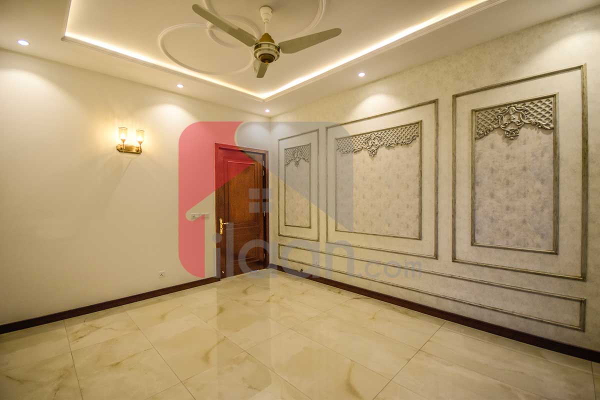 10 Marla House for Sale in Formanites Housing Scheme, Lahore