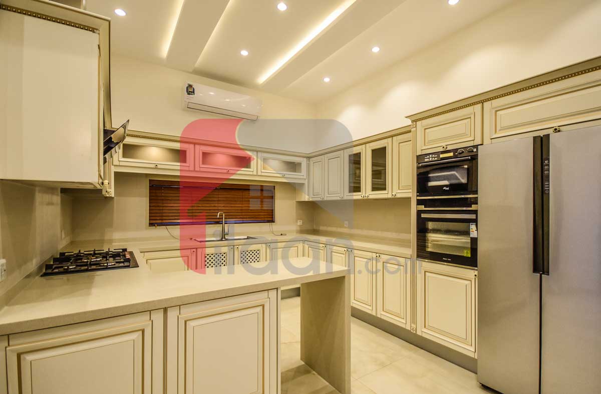 10 Marla House for Sale in Formanites Housing Scheme, Lahore