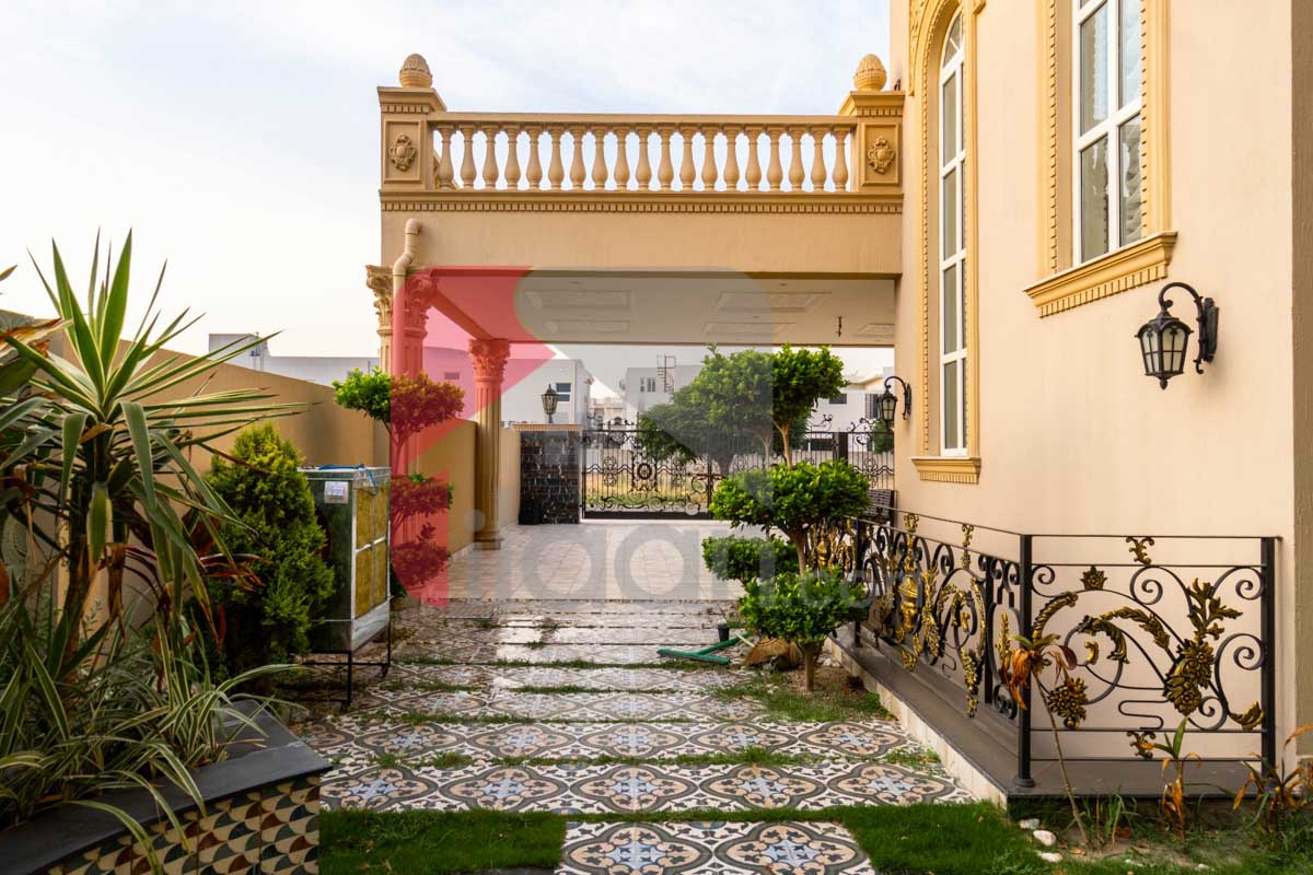 2 Kanal House for Sale in Phase 6, DHA Lahore (Furnished)