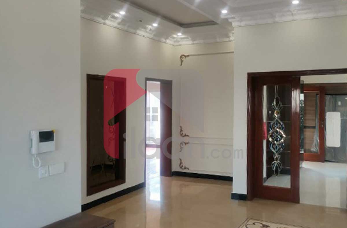 1 Kanal House for Sale in Block D, Phase 6, DHA Lahore