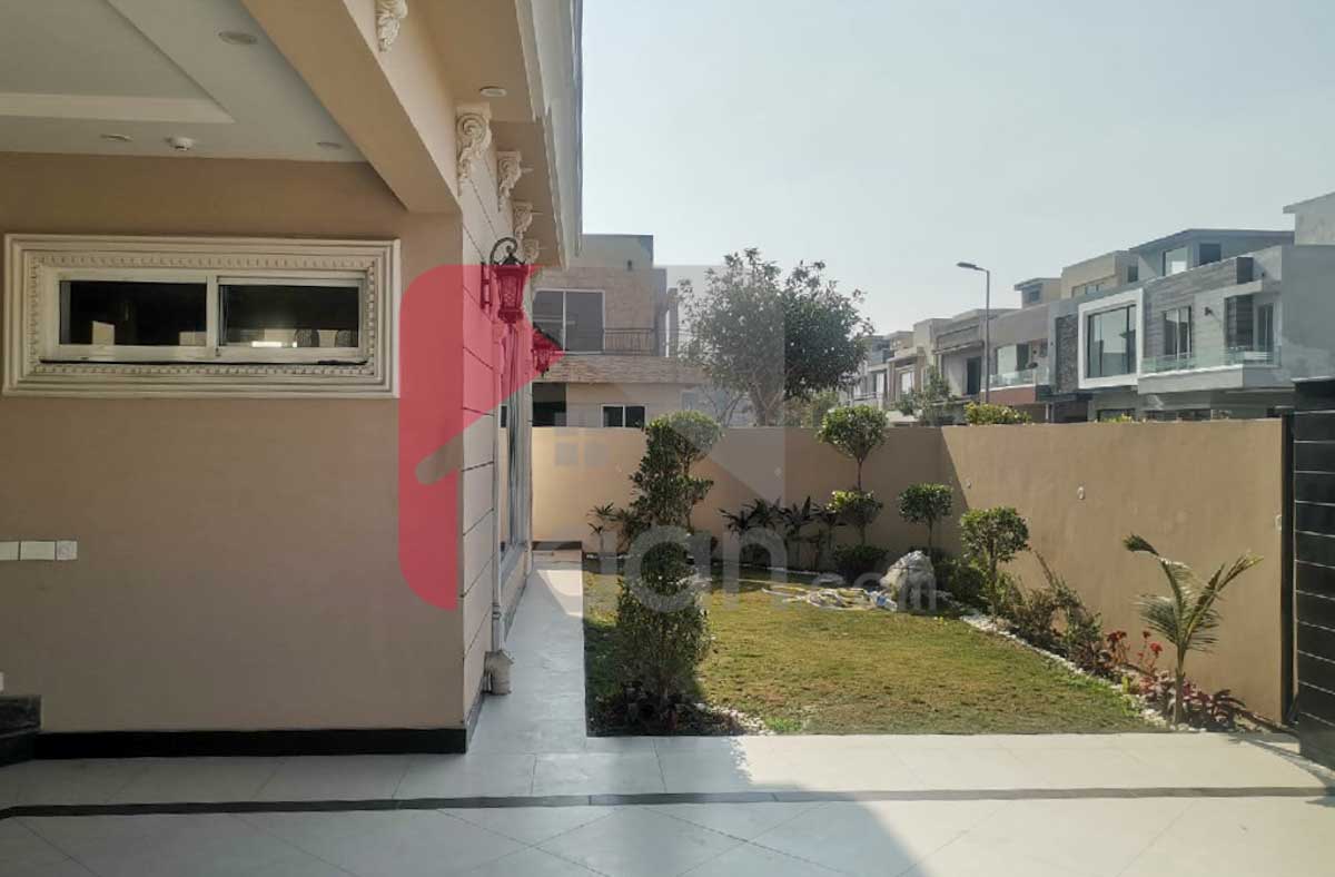 1 Kanal House for Sale in Block D, Phase 6, DHA Lahore