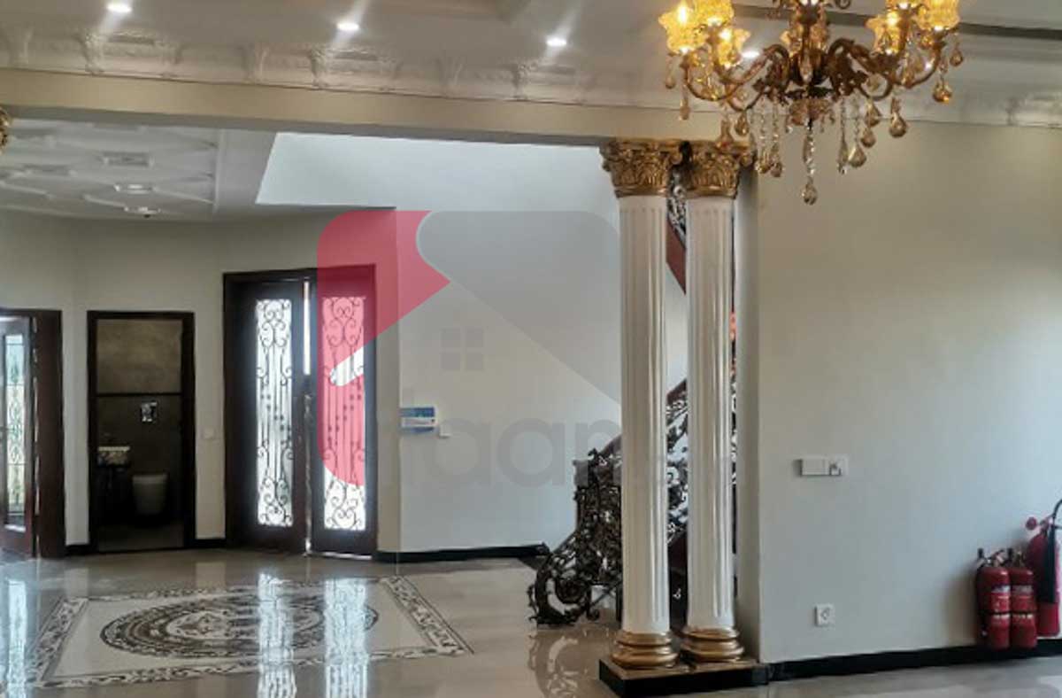 1 Kanal House for Sale in Block D, Phase 6, DHA Lahore