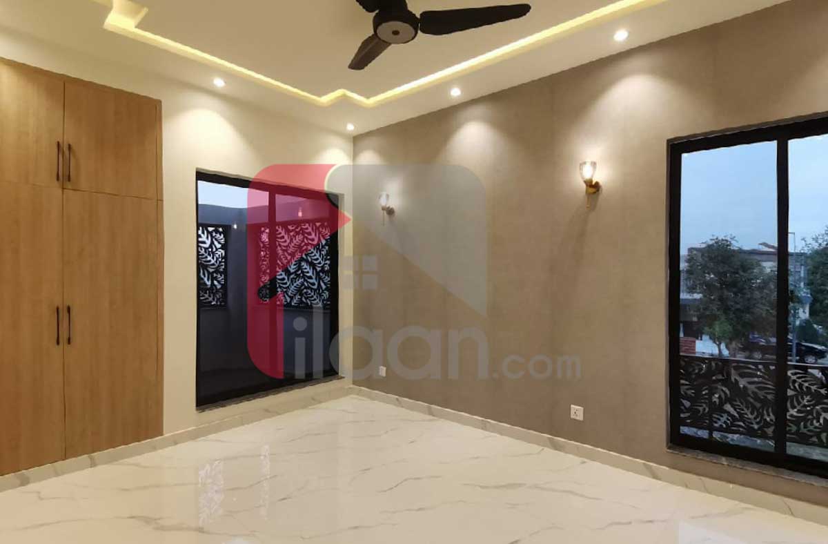 10 Marla House for Sale in Phase 7, DHA Lahore