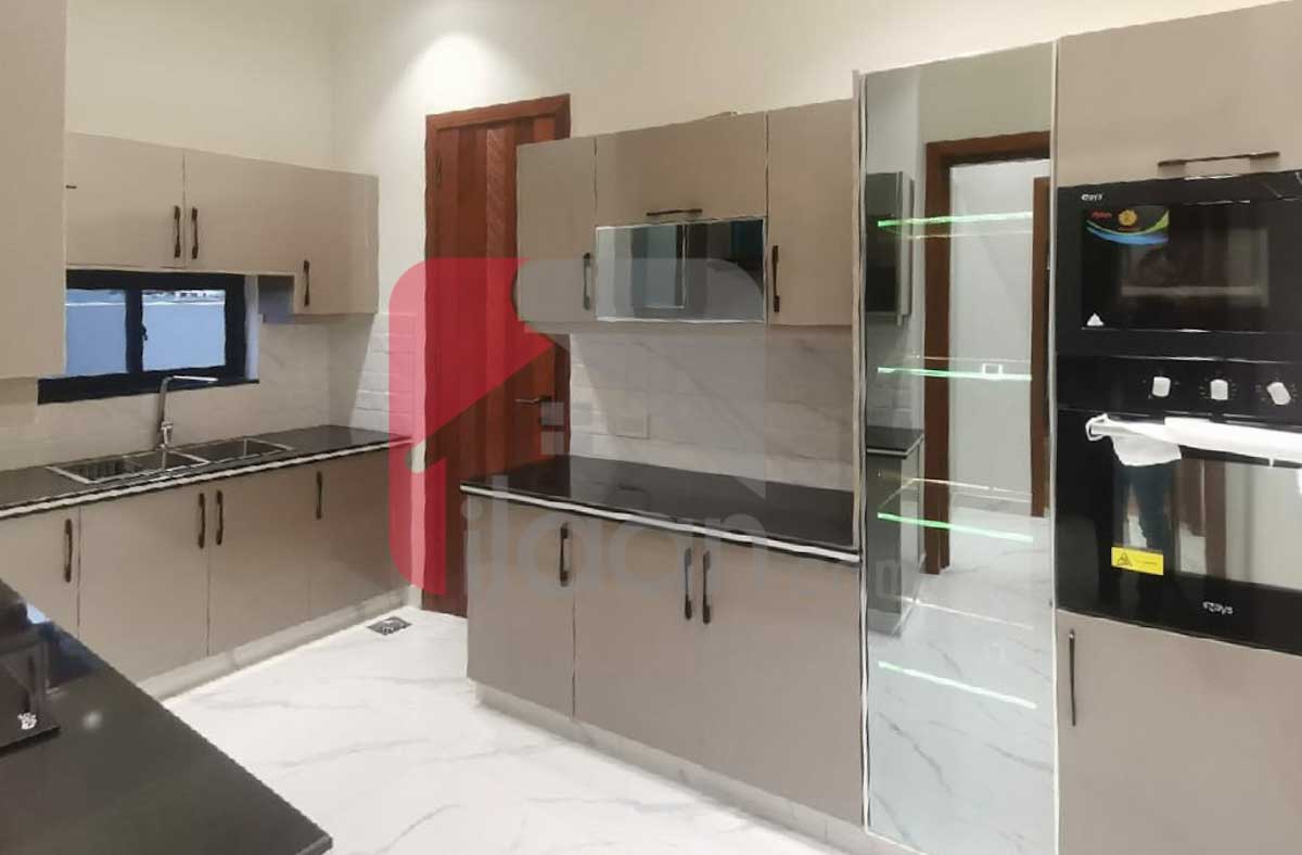 10 Marla House for Sale in Phase 7, DHA Lahore