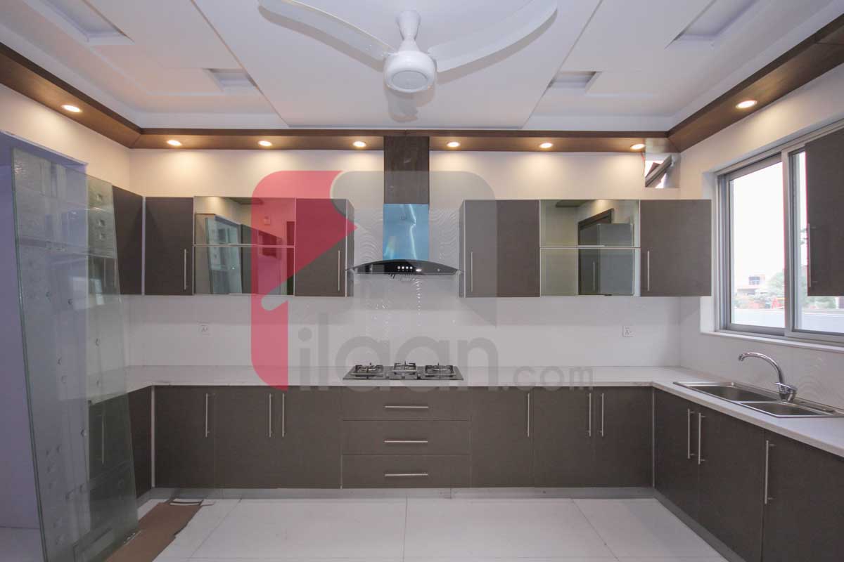 10 Marla House for Sale in Phase 6, DHA Lahore