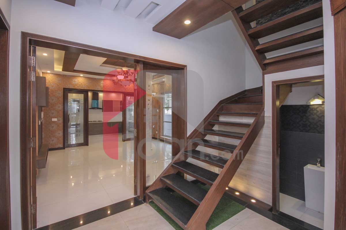 10 Marla House for Sale in Phase 6, DHA Lahore