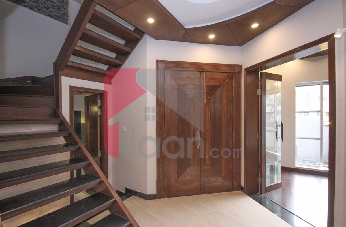 10 Marla House for Sale in Phase 6, DHA Lahore