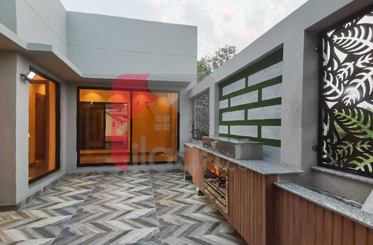 10 Marla House for Sale in Phase 6, DHA Lahore