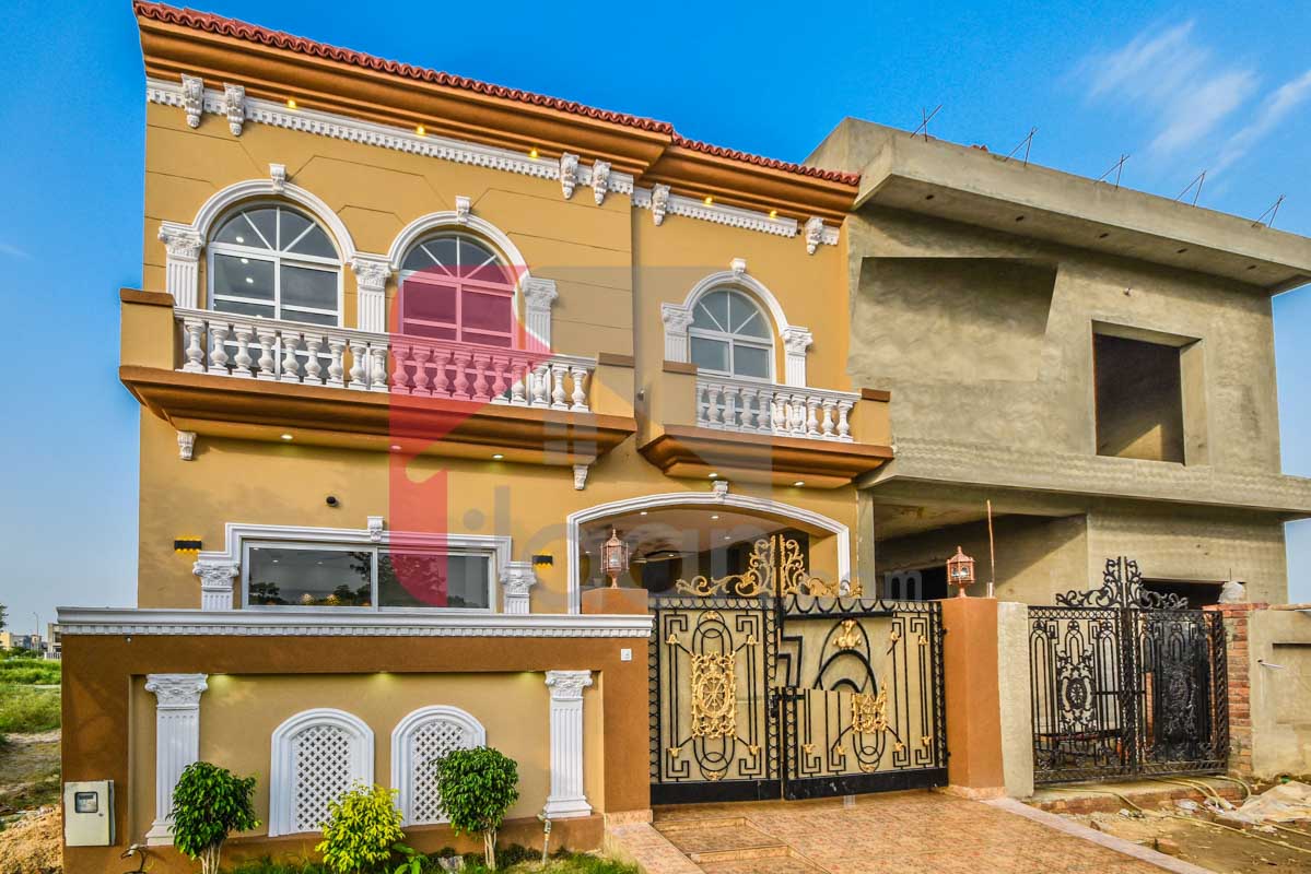 10 Marla House for Sale in Bankers Cooperative Housing Society, Lahore