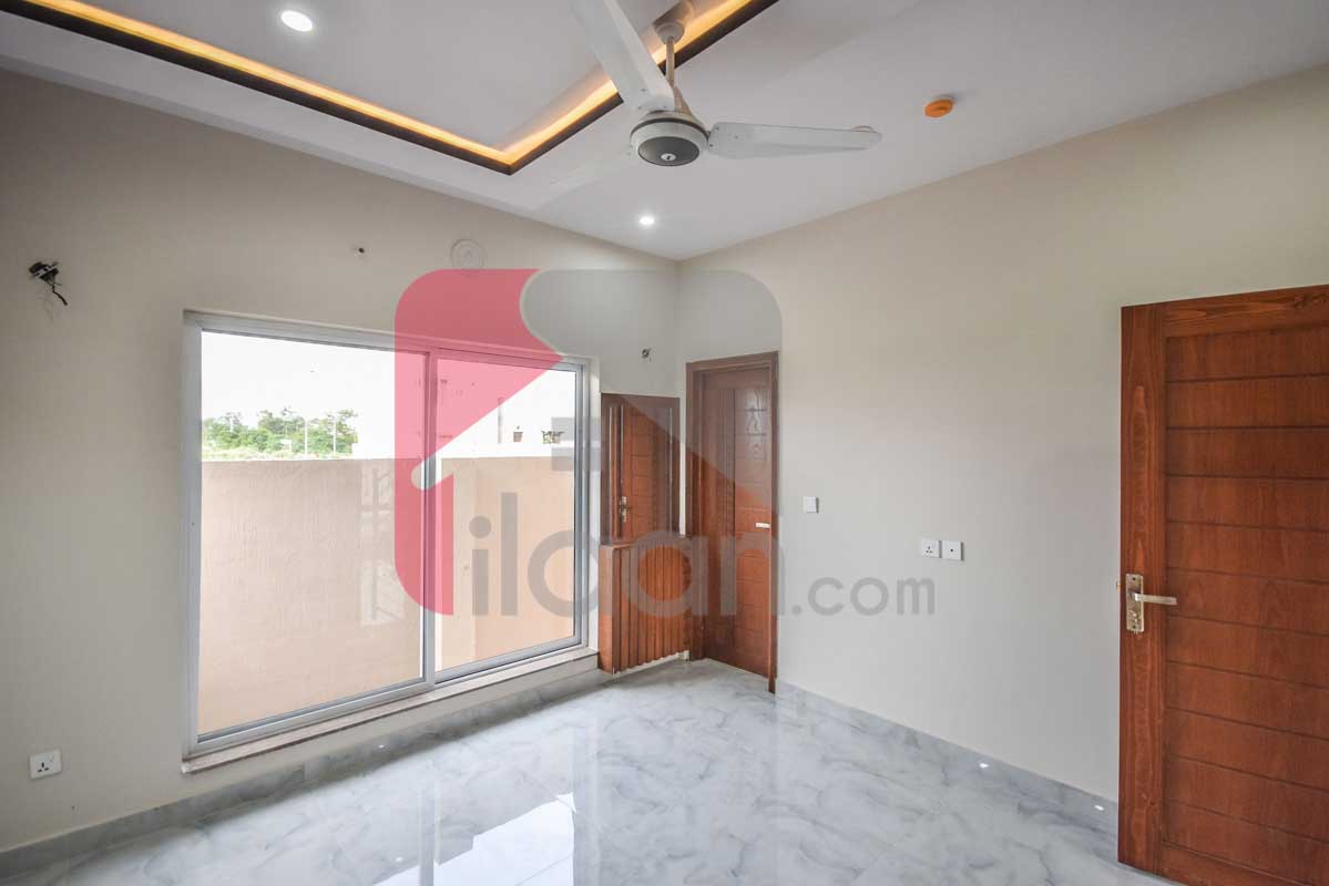 10 Marla House for Sale in Bankers Cooperative Housing Society, Lahore