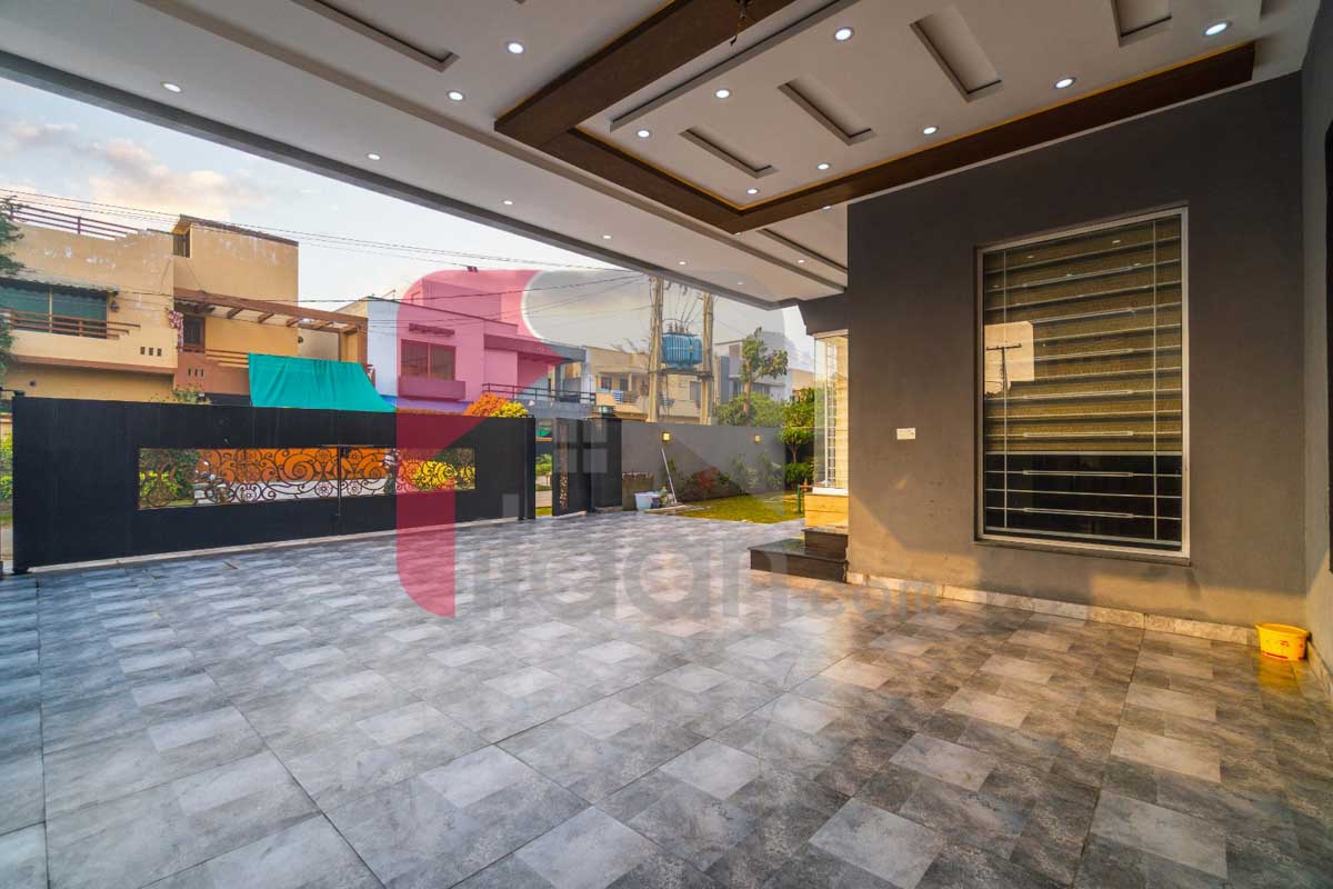 1 Kanal House for Sale in Block E, Phase 6, DHA Lahore