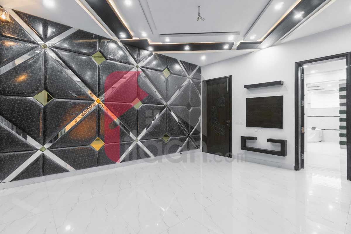 1 Kanal House for Sale in Block E, Phase 6, DHA Lahore