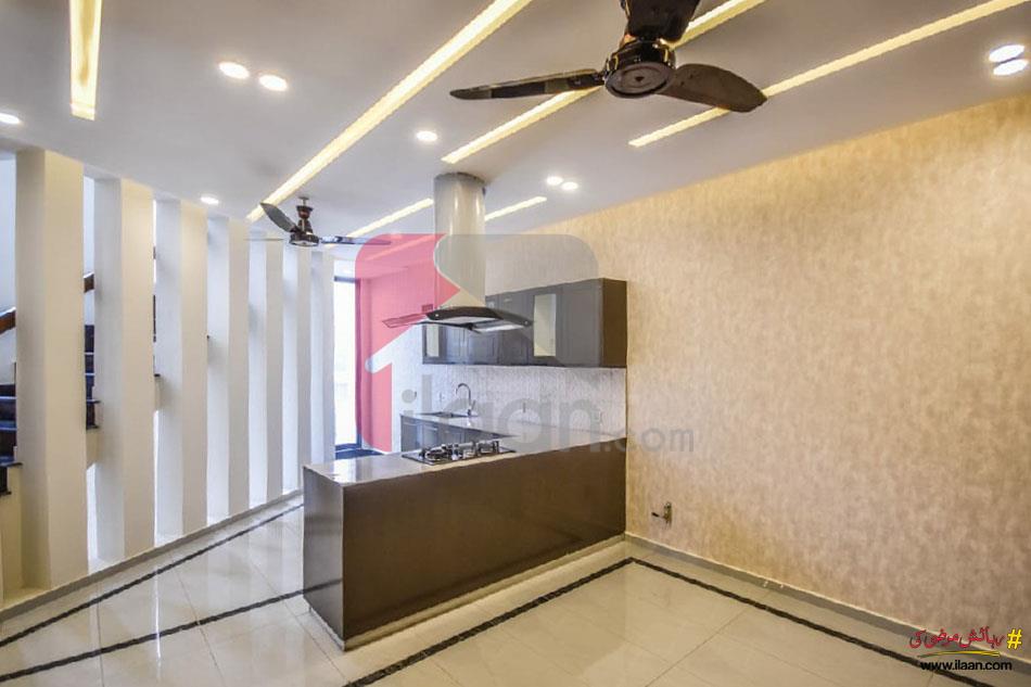 10 Marla House for Sale in Formanites Housing Scheme, Lahore