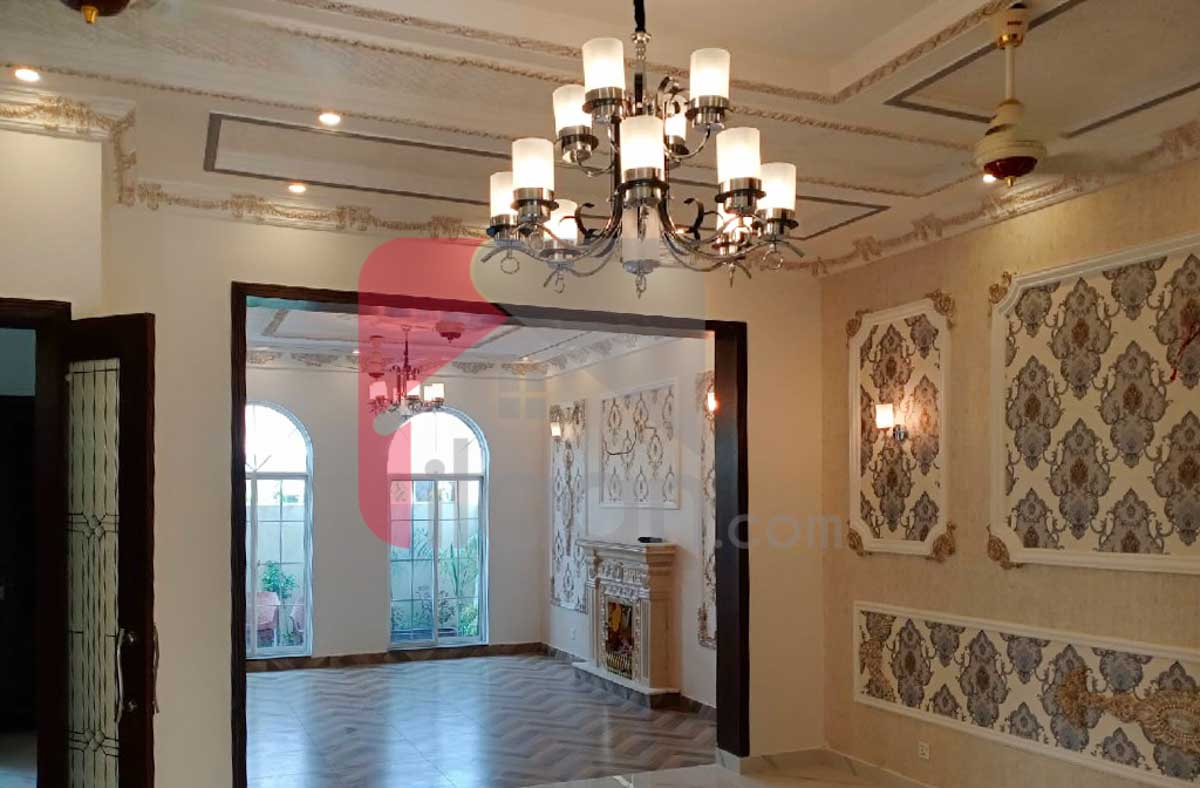 10 Marla House for Sale in Formanites Housing Scheme, Lahore
