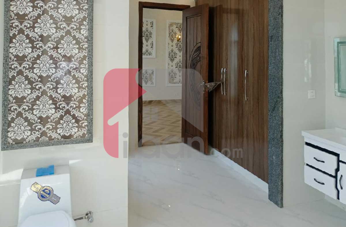10 Marla House for Sale in Formanites Housing Scheme, Lahore