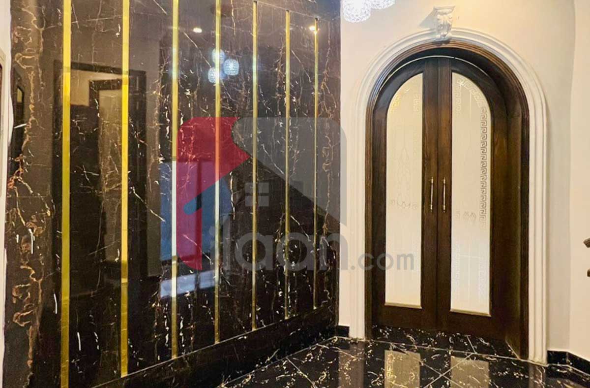 10 Marla House for Sale in Formanites Housing Scheme, Lahore