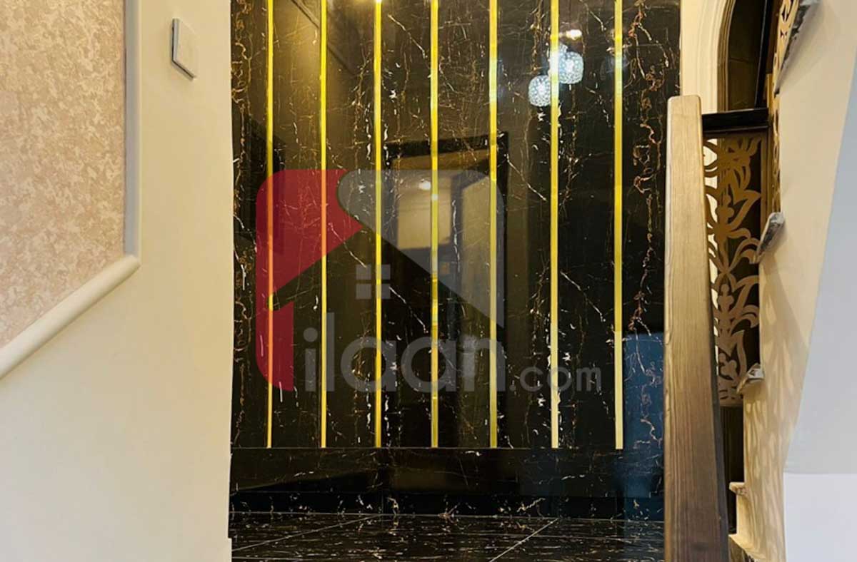 10 Marla House for Sale in Formanites Housing Scheme, Lahore