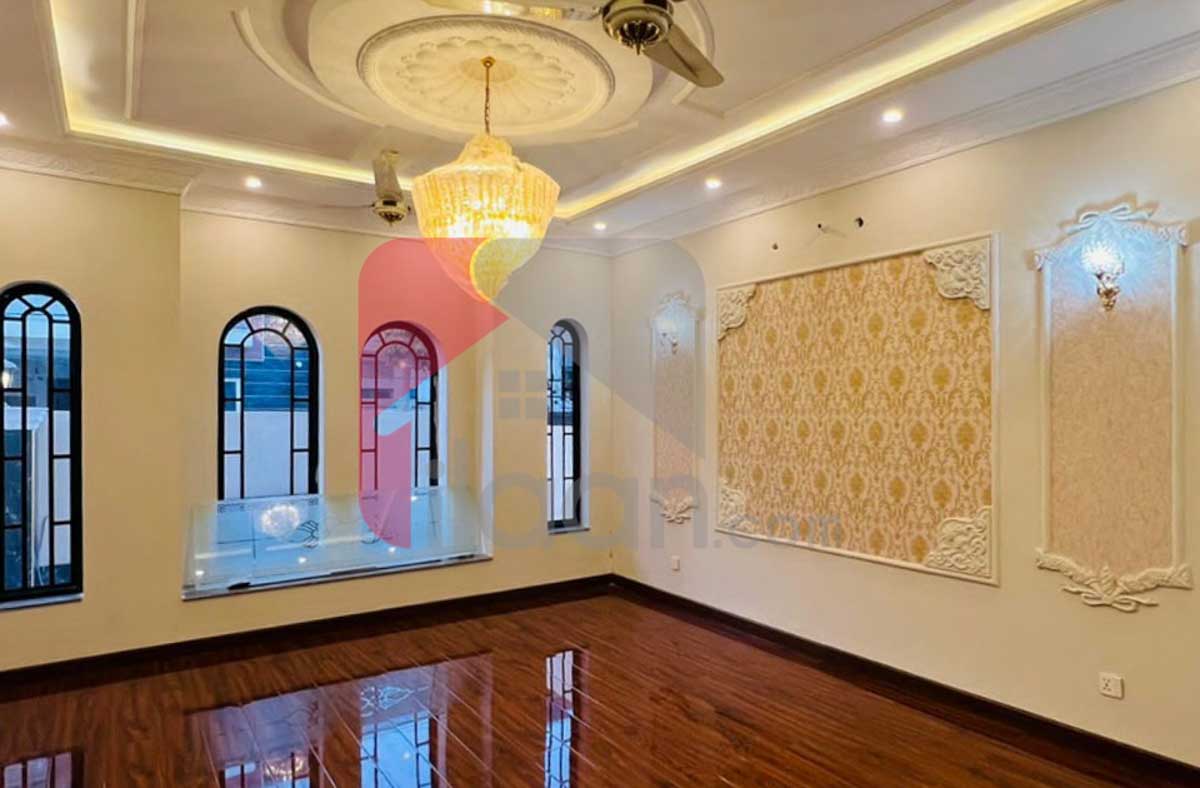 10 Marla House for Sale in Formanites Housing Scheme, Lahore