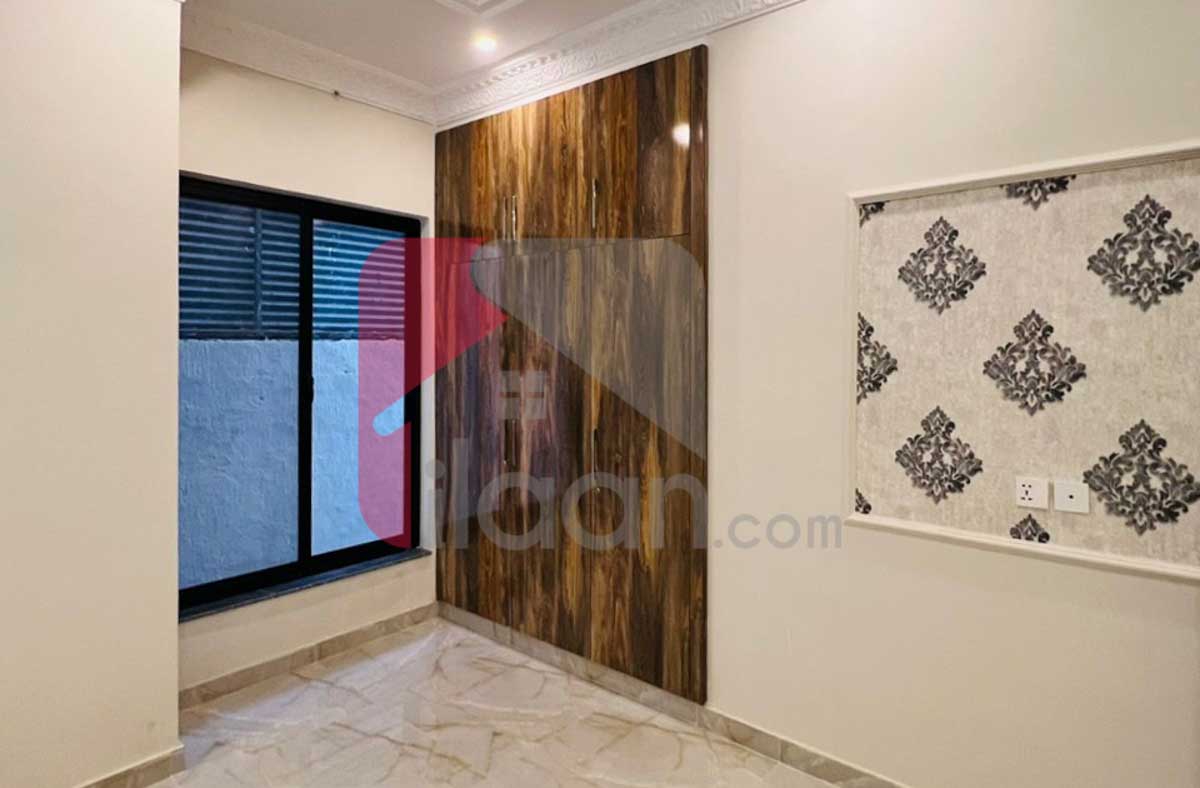 10 Marla House for Sale in Formanites Housing Scheme, Lahore