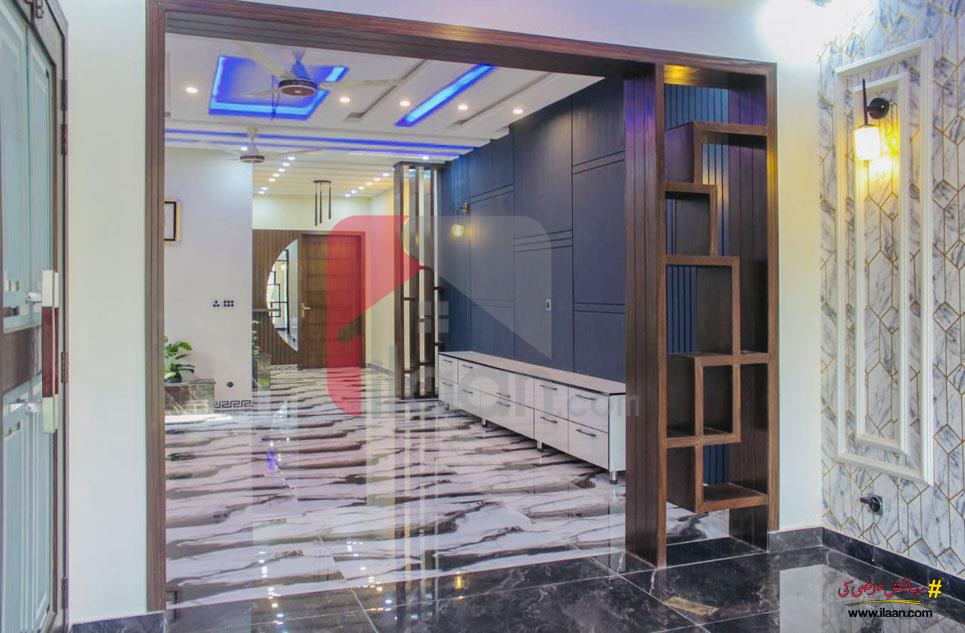 10 Marla house for Sale in Formanites Housing Scheme, Lahore