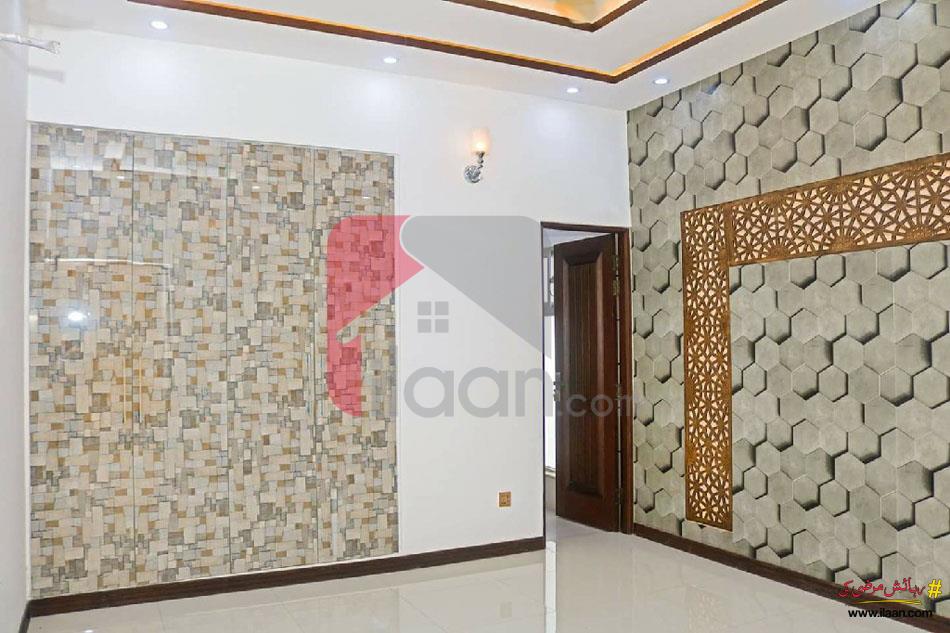 18 Marla House for Sale in Bankers Avenue Cooperative Housing Society, Lahore