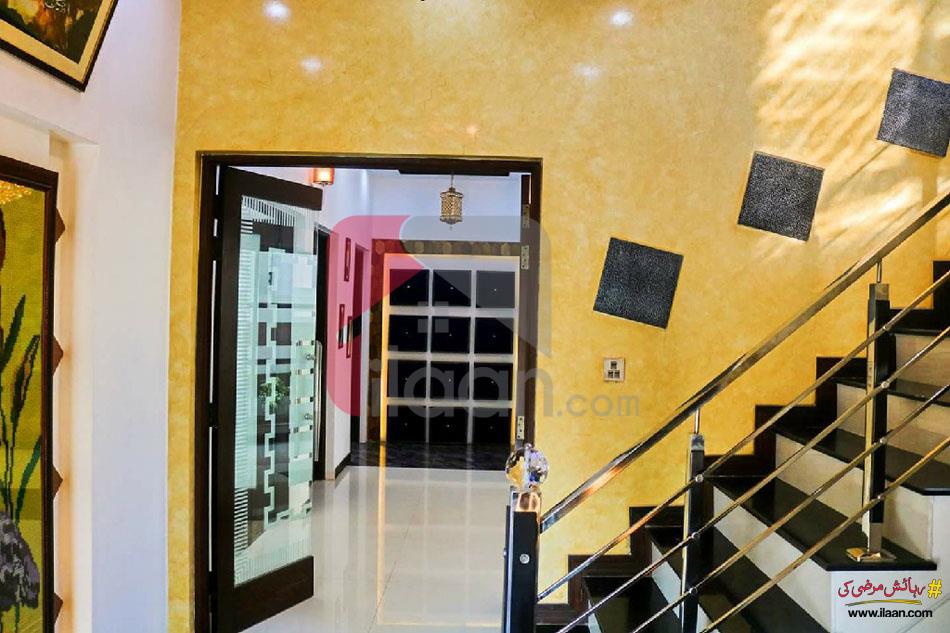 18 Marla House for Sale in Bankers Avenue Cooperative Housing Society, Lahore