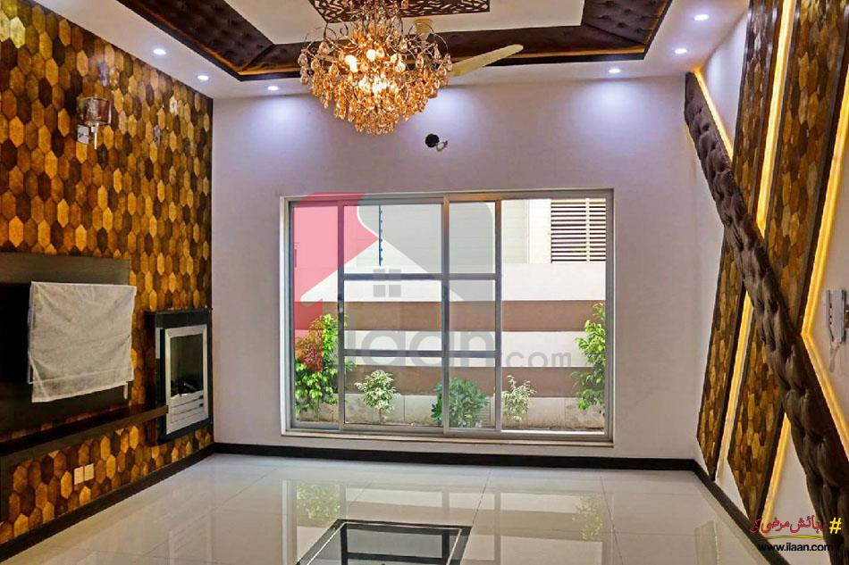 18 Marla House for Sale in Bankers Avenue Cooperative Housing Society, Lahore