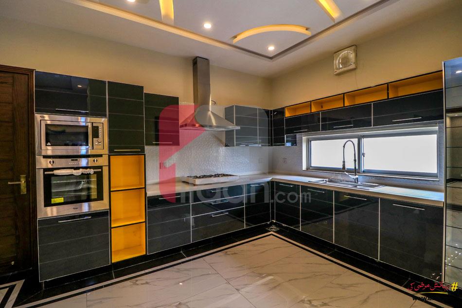 1 Kanal House for Sale in Bankers Avenue Cooperative Housing Society, Lahore