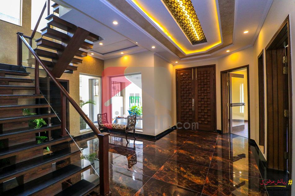 1 Kanal House for Sale in Bankers Avenue Cooperative Housing Society, Lahore