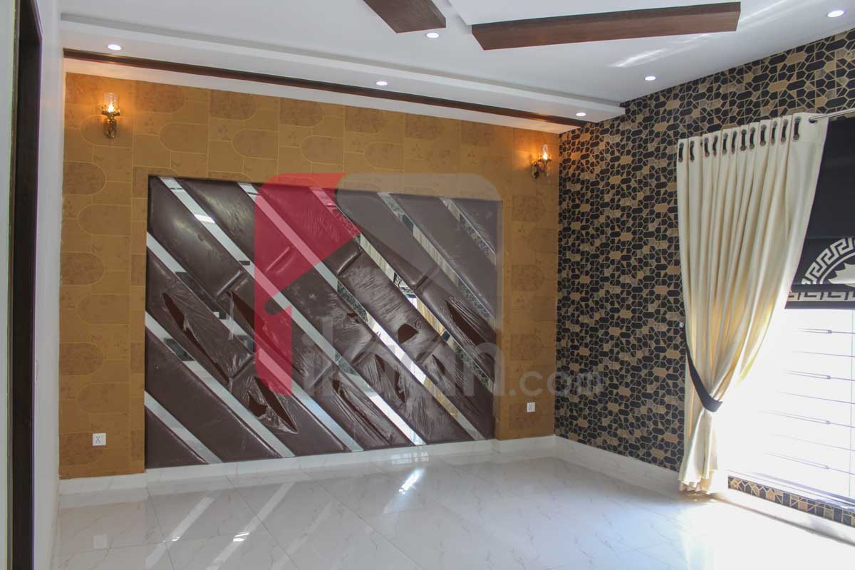 1 Kanal House for Sale in Block E, Phase 1, State Life Housing Society, Lahore