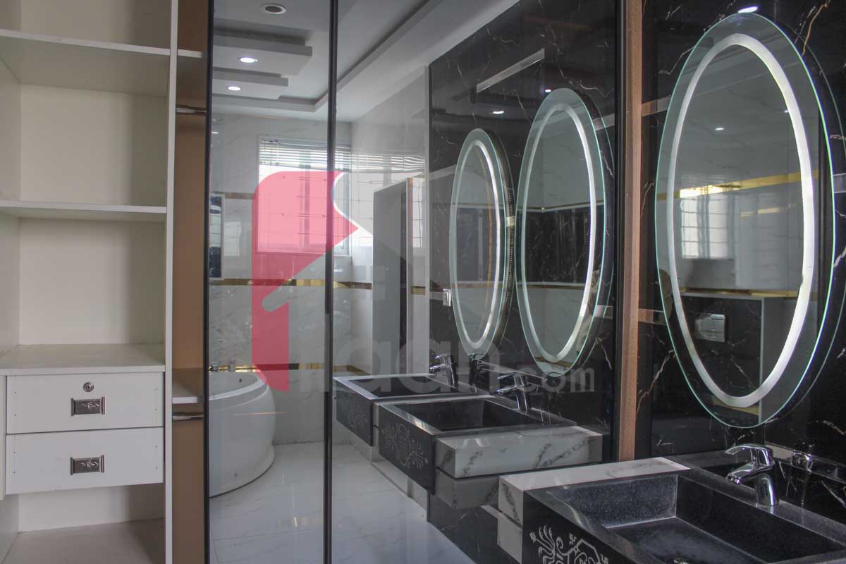 1 Kanal House for Sale in Block E, Phase 1, State Life Housing Society, Lahore