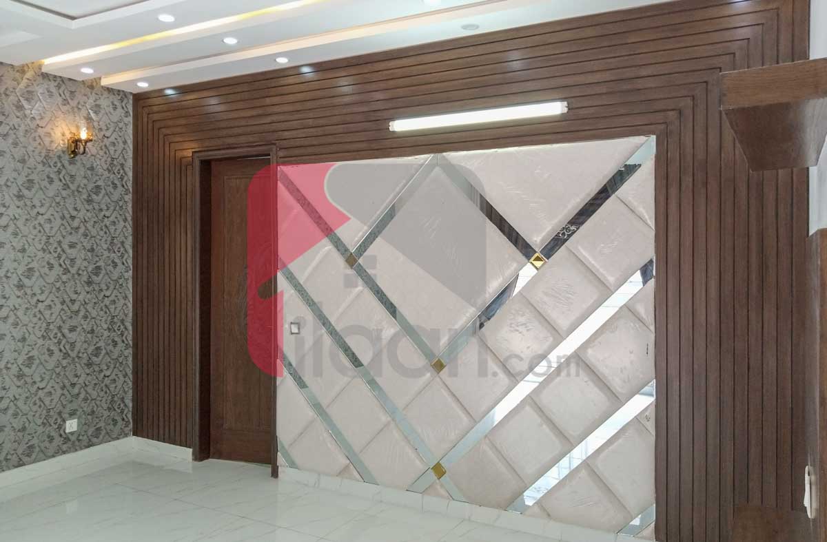 1 Kanal House for Sale in Block E, Phase 1, State Life Housing Society, Lahore