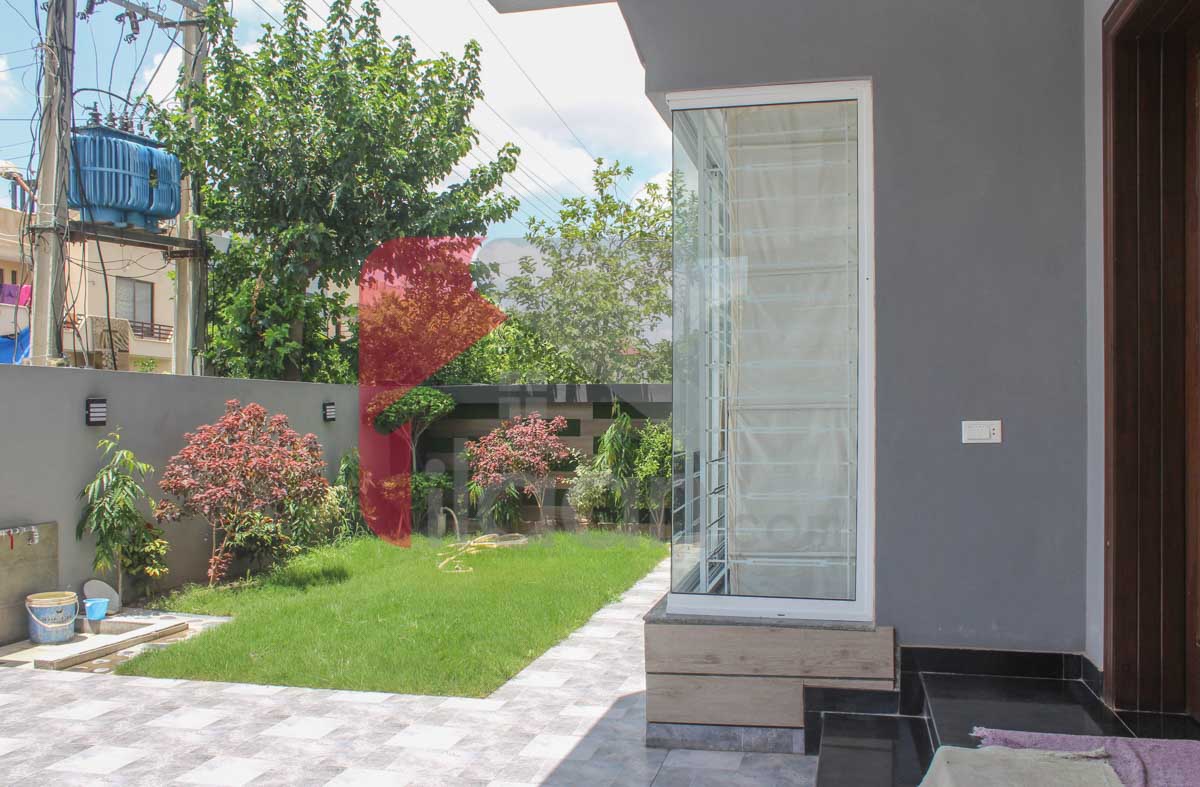 1 Kanal House for Sale in Block E, Phase 1, State Life Housing Society, Lahore