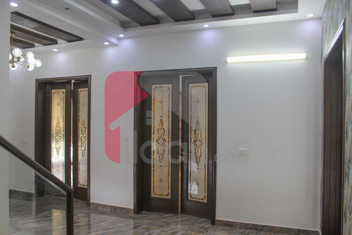 1 Kanal House for Sale in Block E, Phase 1, State Life Housing Society, Lahore