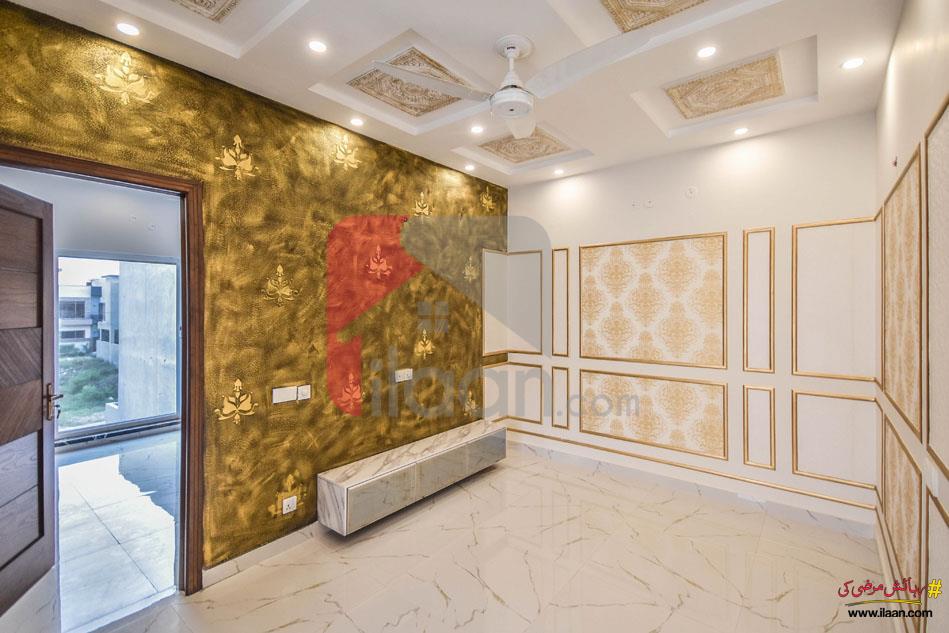 9 Marla House for Sale in Bankers Cooperative Housing Society, Lahore