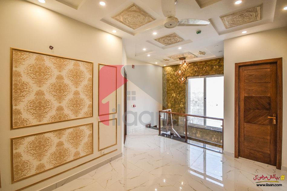 9 Marla House for Sale in Bankers Cooperative Housing Society, Lahore