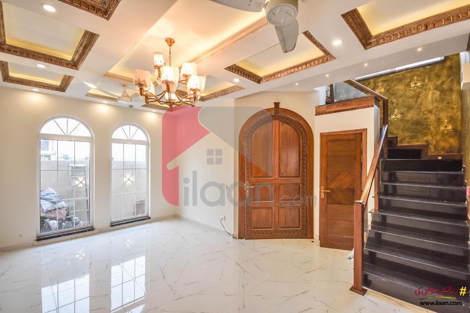 9 Marla House for Sale in Bankers Cooperative Housing Society, Lahore