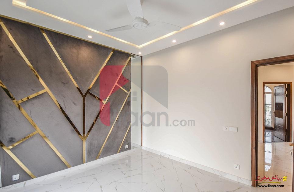 9 Marla House for Sale in Bankers Cooperative Housing Society, Lahore