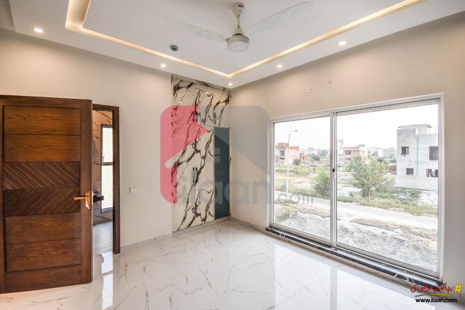9 Marla House for Sale in Bankers Cooperative Housing Society, Lahore