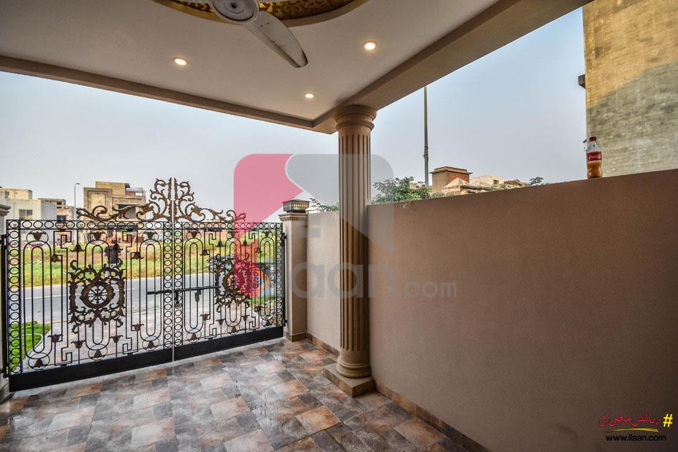 9 Marla House for Sale in Bankers Cooperative Housing Society, Lahore