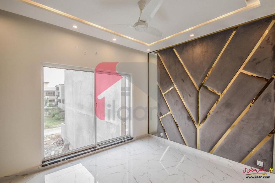 9 Marla House for Sale in Bankers Cooperative Housing Society, Lahore